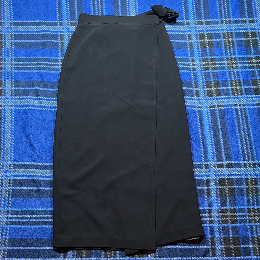Vintage Sport Collection Black Wrap Skirt - Size 6